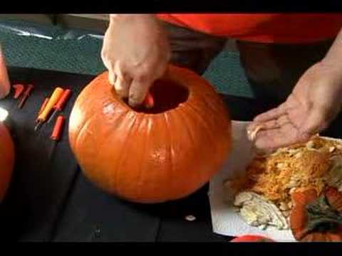 making jack-o lantern for one blast of a halloween