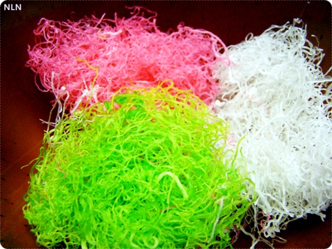 Eating-sarim-thai-dessert