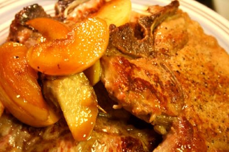 Lamb Chops with Apples and Potatoes Lamb Chops with Apples and Potatoes picture