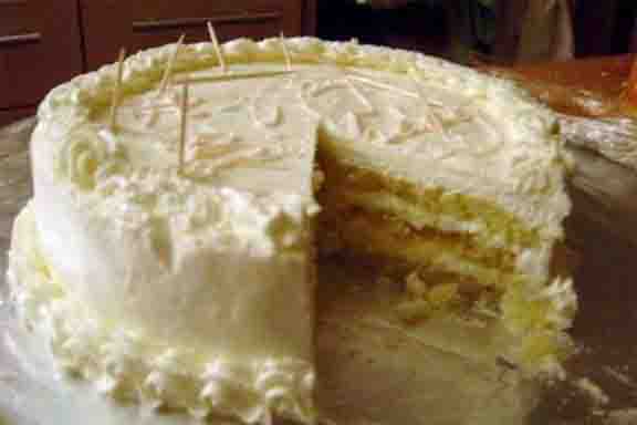 Meringue Torte Meringue Torte picture