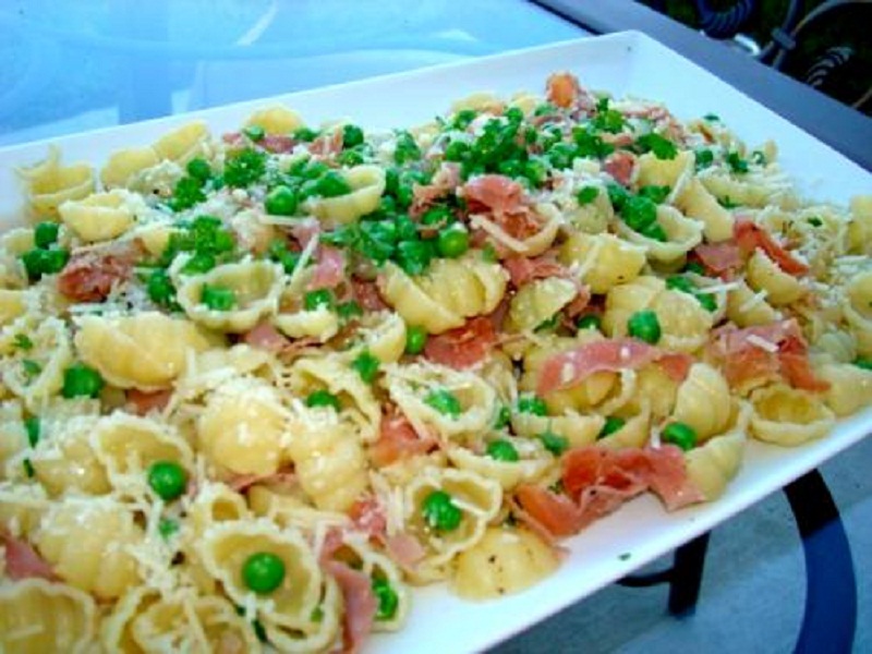 Midsummer'S Night Split Peas And Pasta Midsummer'S Night Split Peas And Pasta picture