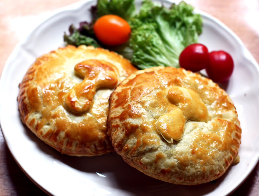 Miniature Beef Pies Miniature Beef Pies picture