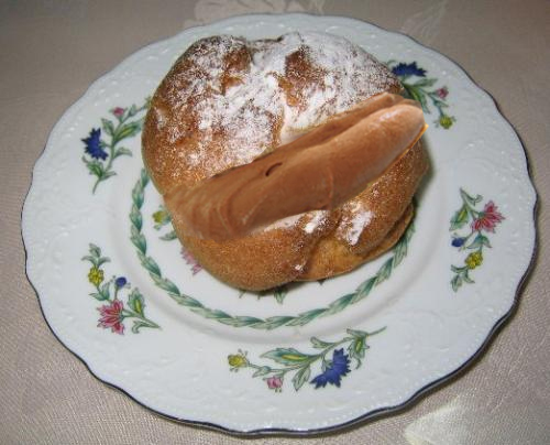Mocha Cream Puffs Mocha Cream Puffs picture