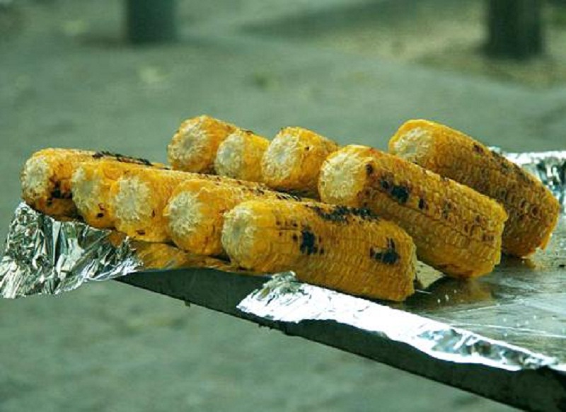 Onion Corn-On-The-Cob Onion Corn-On-The-Cob picture