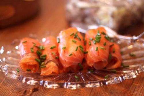 Papaya and Smoked Salmon Papaya and Smoked Salmon picture