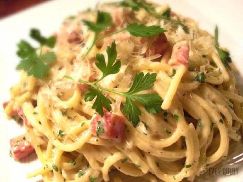 Pasta with Smoked Salmon in Yogurt and Lemon Pasta with Smoked Salmon in Yogurt and Lemon picture