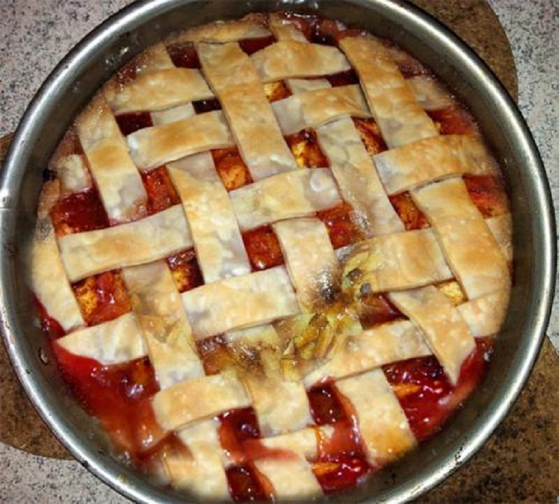 Pear Cranberry Pie Pear Cranberry Pie picture