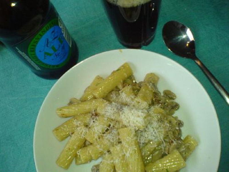 Penne with Mushroom and Onion Sauce Penne with Mushroom and Onion Sauce picture