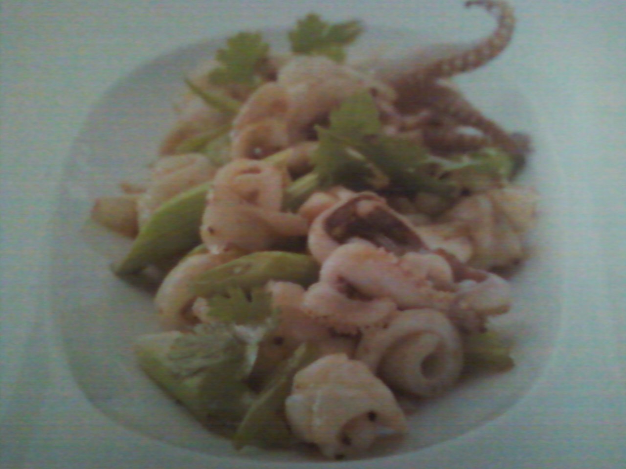 Pla Meuk Kratiem Prikthai - Stir Fry Squid with Garlic Pla Meuk Kratiem Prikthai - Stir Fry Squid with Garlic picture