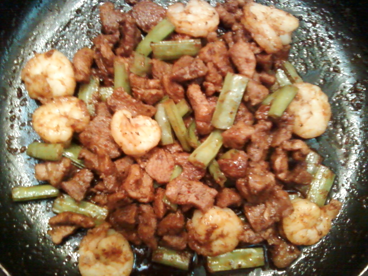 Stir-Fried Pork And Prawns With Wing Beans Stir-Fried Pork And Prawns With Wing Beans picture