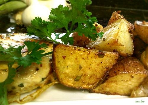 Roasted Rosemary Potato Slices Roasted Rosemary Potato Slices picture
