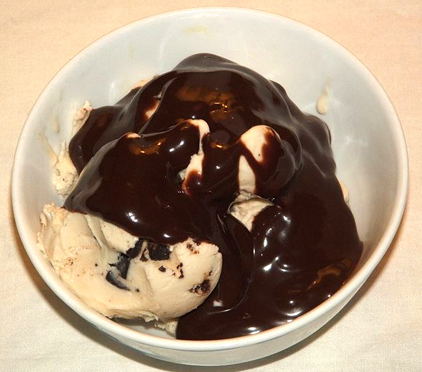 Royal Chocolate Sauce Royal Chocolate Sauce picture