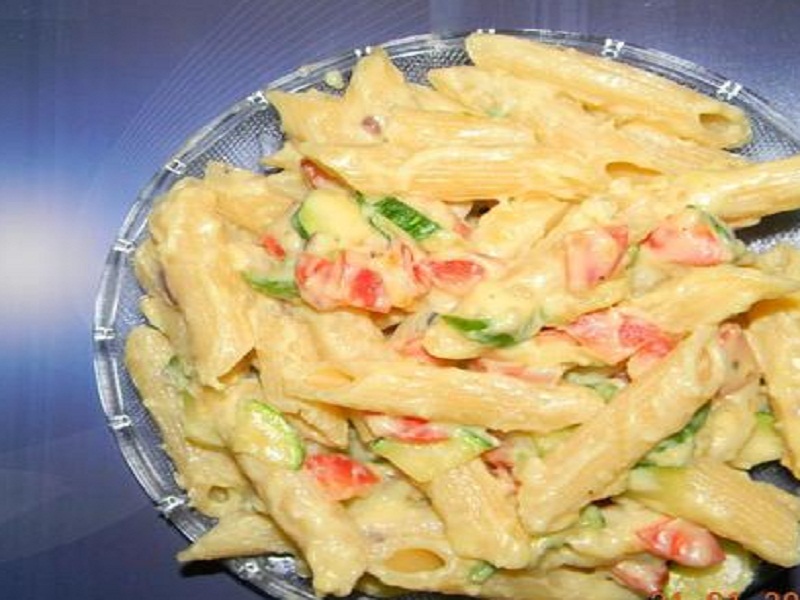 Salmon Pasta With Peppered Cream Sauce Salmon Pasta With Peppered Cream Sauce picture