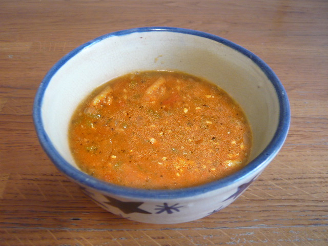 SAUCE PIQUANT SAUCE PIQUANT picture