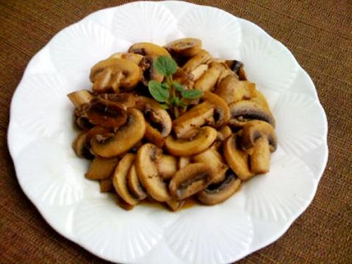 Microwave Mushrooms Sauteed in Sherry Microwave Mushrooms Sauteed in Sherry picture