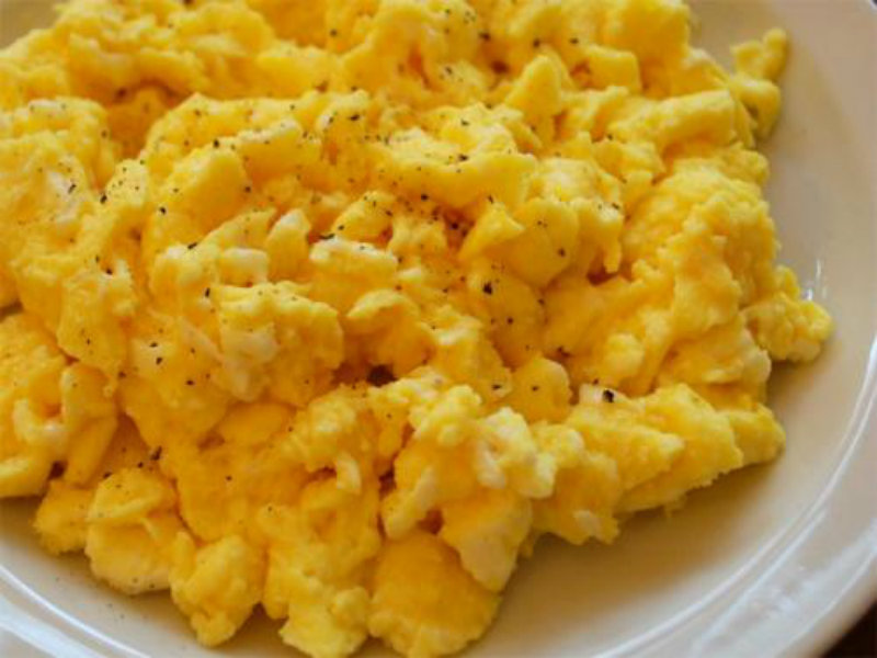 Easy Scrambled Eggs With Salt And Pepper Easy Scrambled Eggs With Salt And Pepper picture