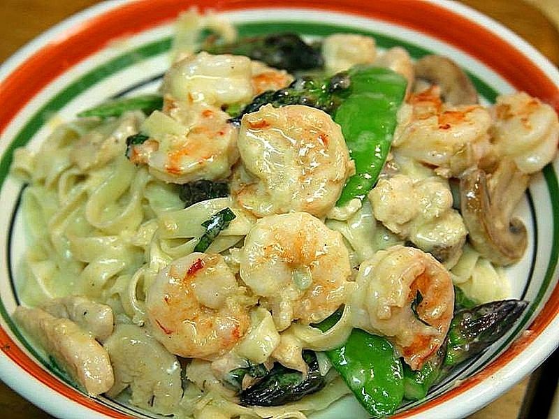 Shrimp Fettuccine Primavera Shrimp Fettuccine Primavera picture
