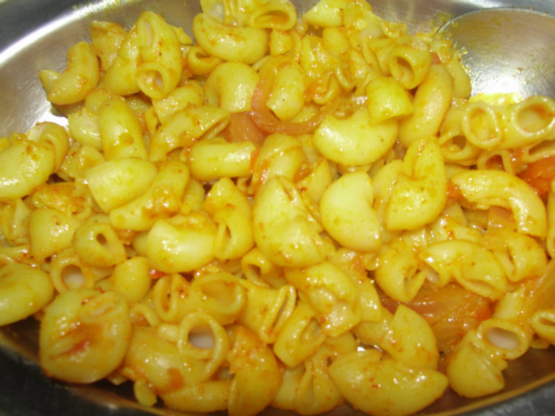 Simple Pyaz Tamatar Macaroni Simple Pyaz Tamatar Macaroni picture
