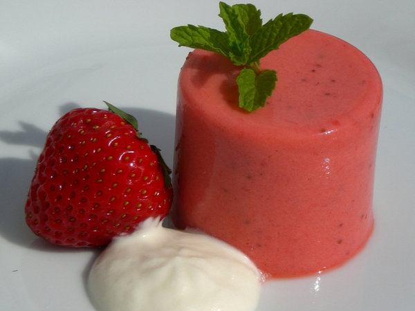 Frozen Strawberry Mousse Frozen Strawberry Mousse picture