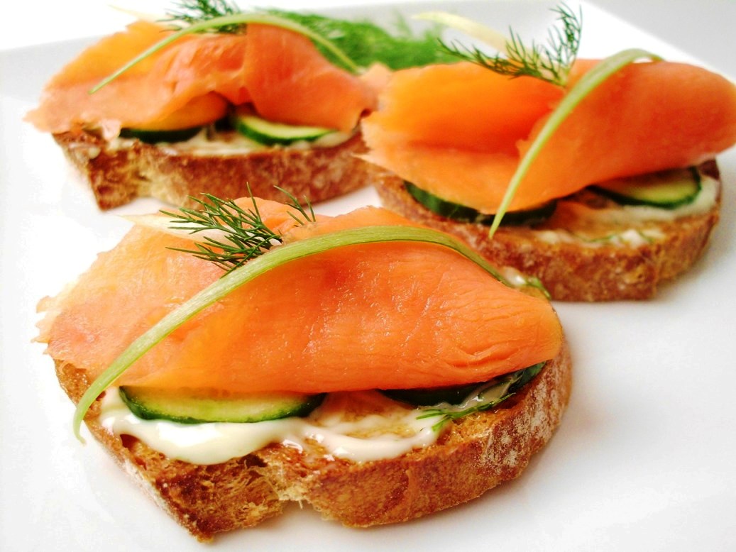 smoke salmon appetizer