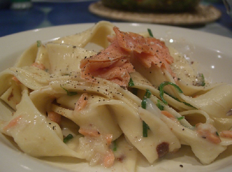 Smoked Salmon with White Wine, Cream and Chives Smoked Salmon with White Wine, Cream and Chives picture