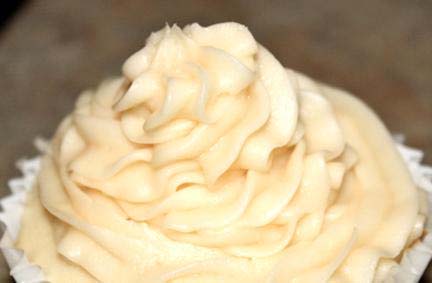 Soft Wedding Cake White Icing Soft Wedding Cake White Icing picture
