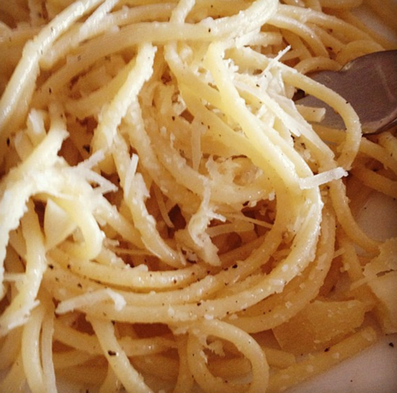 Spaghetti with Olive Oil and Garlic Spaghetti with Olive Oil and Garlic picture