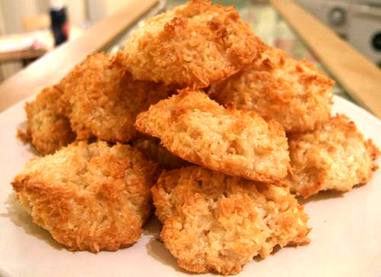 Speedy Coconut Macaroons Speedy Coconut Macaroons picture