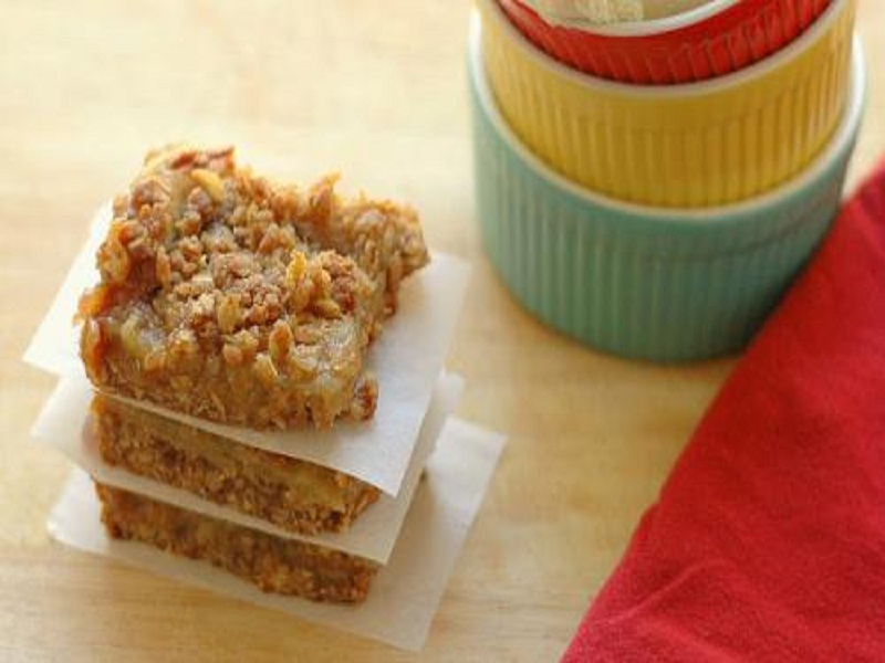 Spicy Raisin Bars Spicy Raisin Bars picture