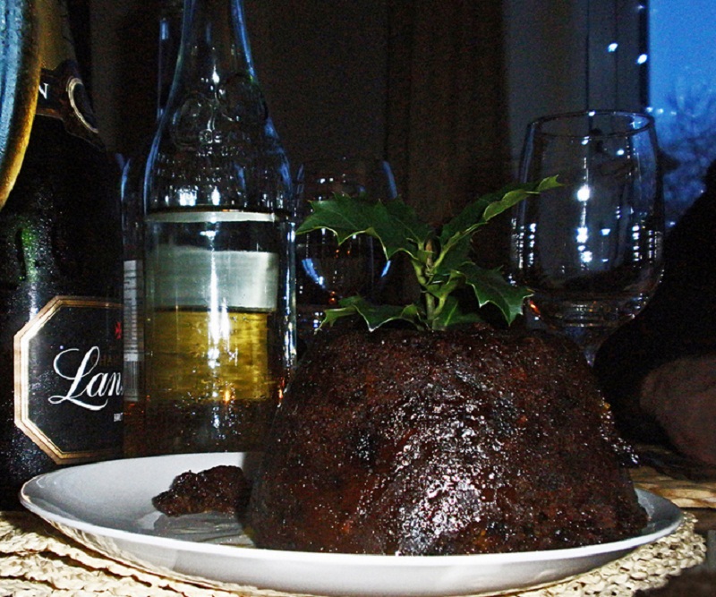 Steamed Christmas Pudding Steamed Christmas Pudding picture