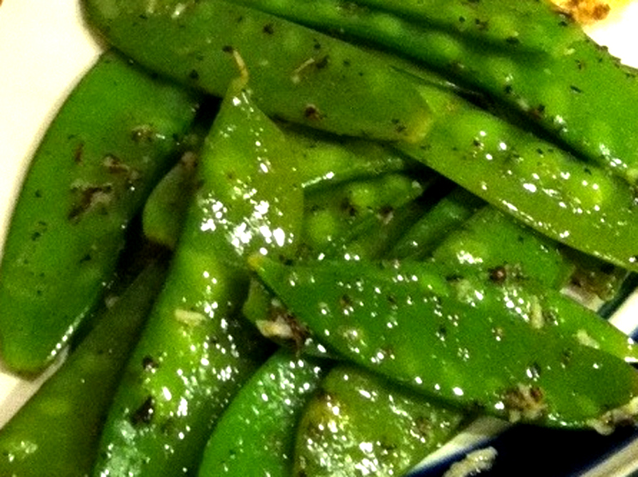 Steamed Snow Peas Steamed Snow Peas picture