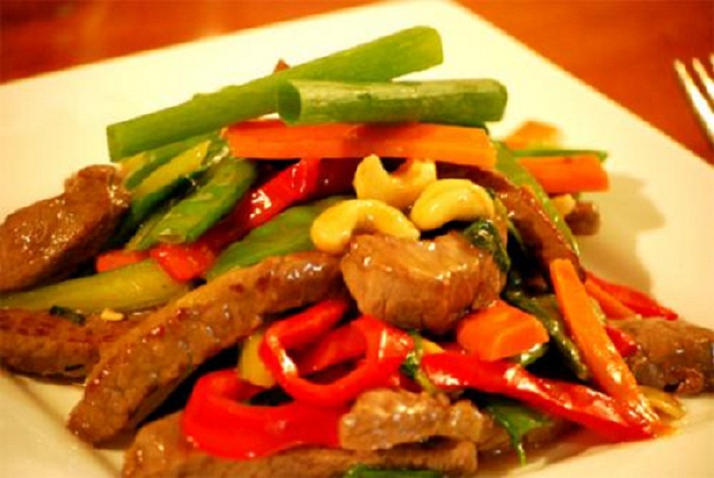 Stir Fried Beef With Cashews And Mangetout Stir Fried Beef With Cashews And Mangetout picture