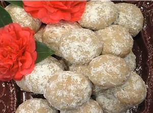 How do you make Mexican wedding cookies?
