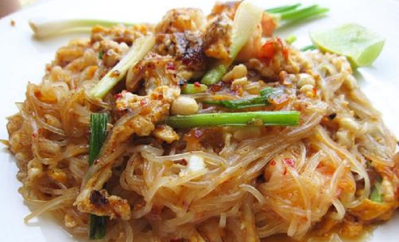 Thai Fried Noodles Thai Fried Noodles picture