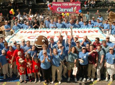 Birthday Cake  on Carvel Builds World S Largest Ice Cream Cake