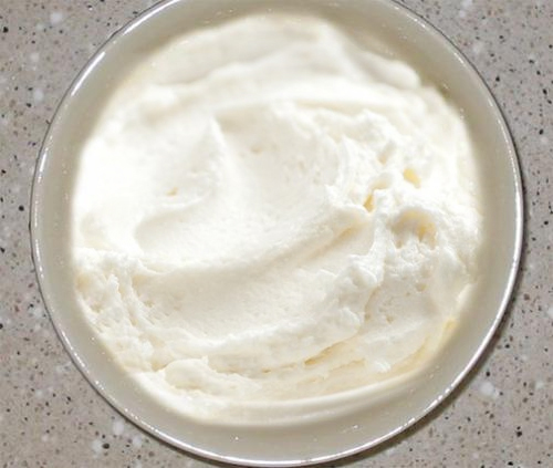 Vanilla Butter Cream Frosting Vanilla Butter Cream Frosting picture
